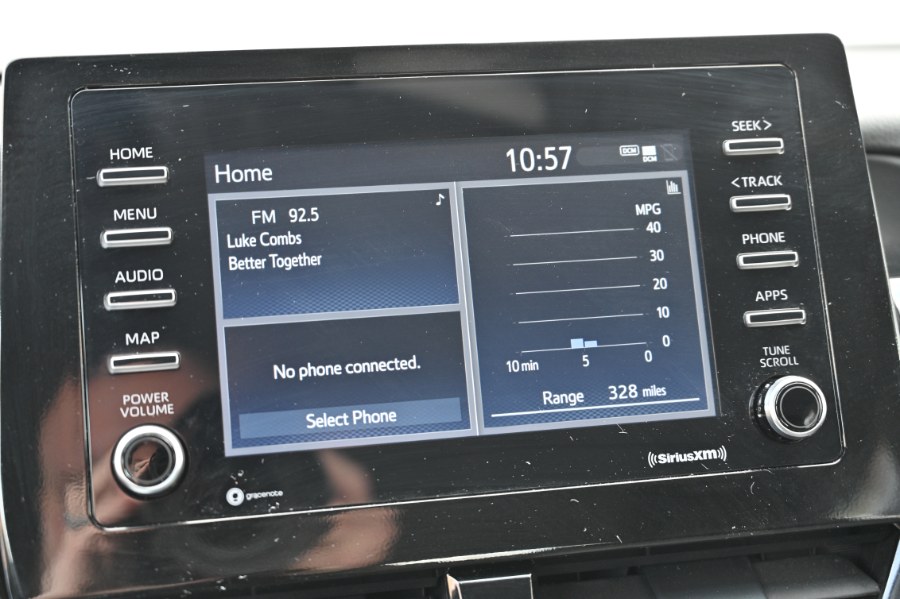 2023 Toyota Camry SE Auto photo
