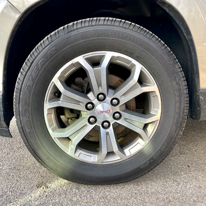 2015 GMC Acadia FWD 4dr SLT w/SLT-2 photo