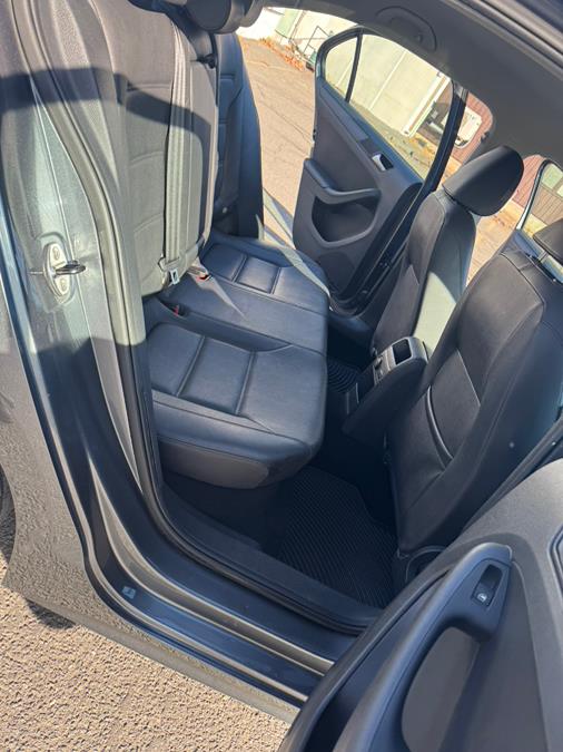2012 Volkswagen Jetta SE PZEV photo