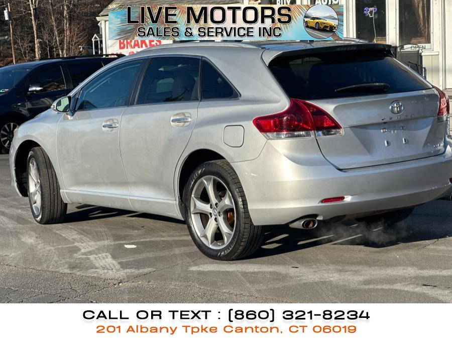 2013 Toyota Venza LE photo