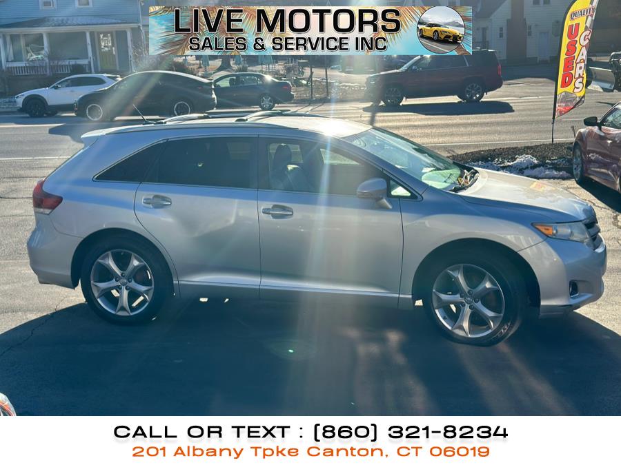 2013 Toyota Venza LE photo