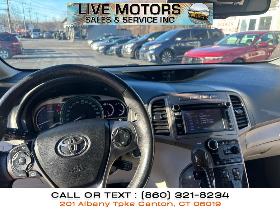 2013 Toyota Venza LE photo