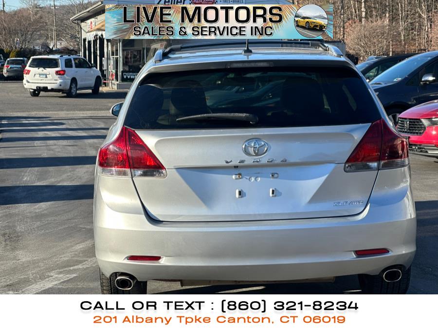 2013 Toyota Venza LE photo