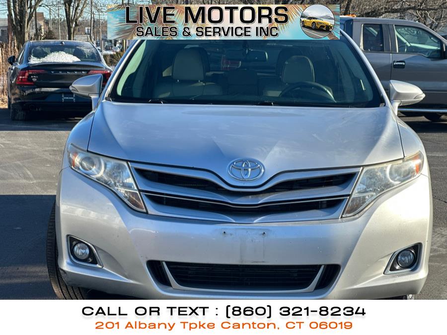 2013 Toyota Venza LE photo