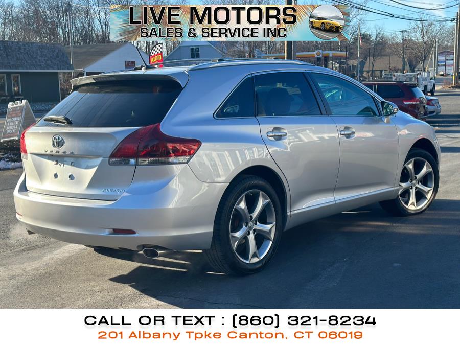 2013 Toyota Venza LE photo