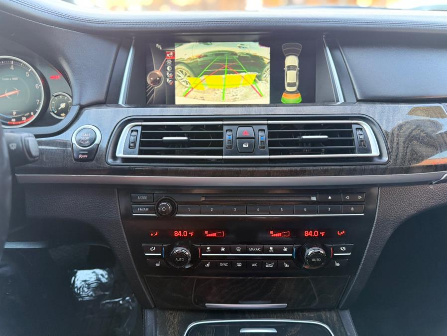 2015 BMW 7-Series 4dr Sdn 750i xDrive AWD photo