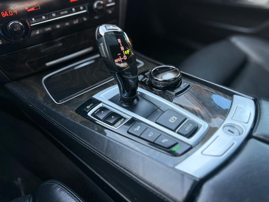 2015 BMW 7-Series 4dr Sdn 750i xDrive AWD photo