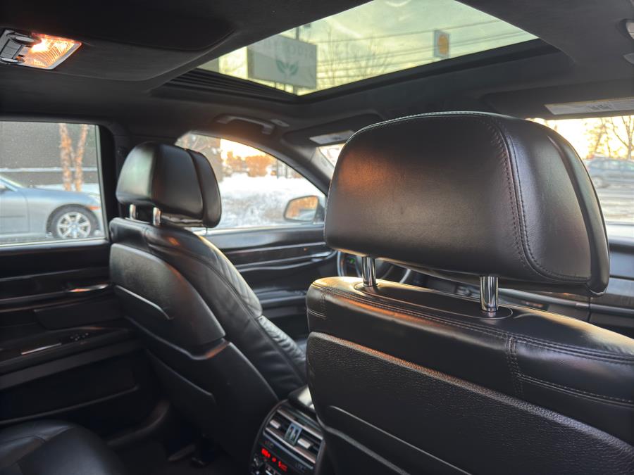 2015 BMW 7-Series 4dr Sdn 750i xDrive AWD photo