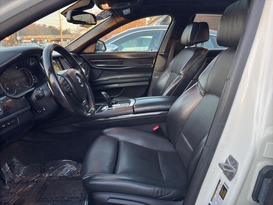 2015 BMW 7-Series 4dr Sdn 750i xDrive AWD photo