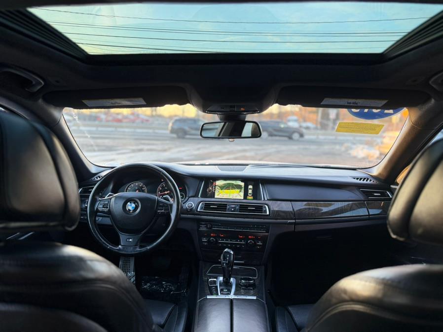 2015 BMW 7-Series 4dr Sdn 750i xDrive AWD photo