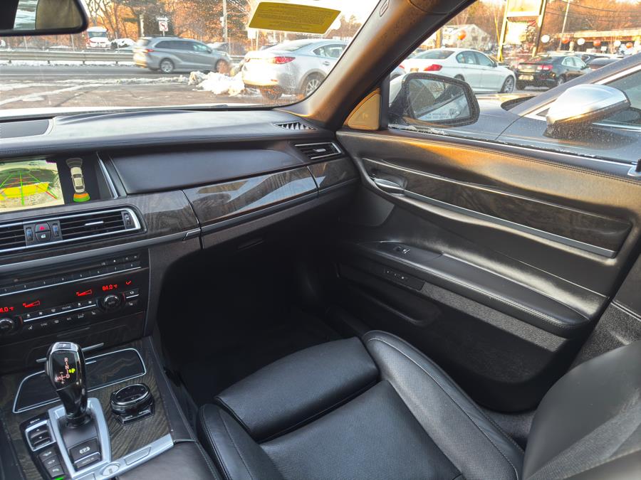2015 BMW 7-Series 4dr Sdn 750i xDrive AWD photo