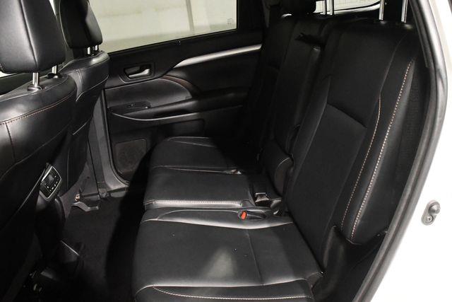 2018 Toyota Highlander Hybrid XLE photo