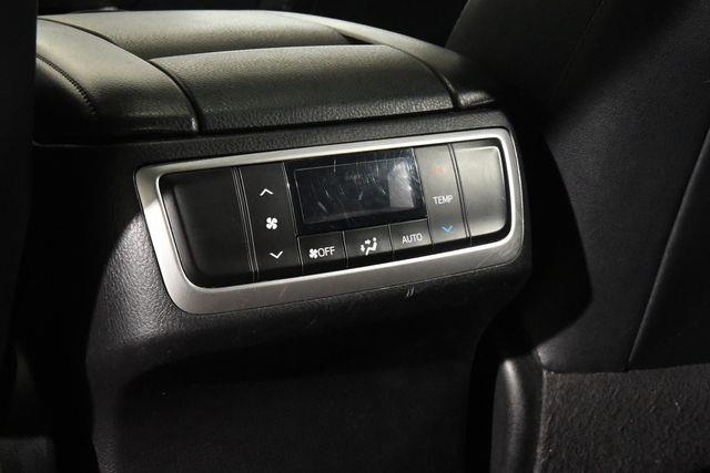 2018 Toyota Highlander Hybrid XLE photo