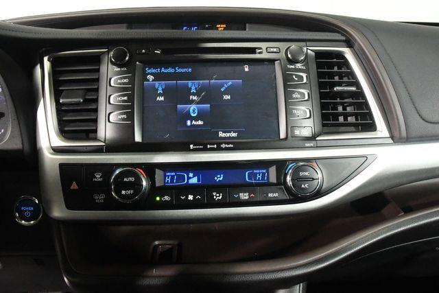 2018 Toyota Highlander Hybrid XLE photo