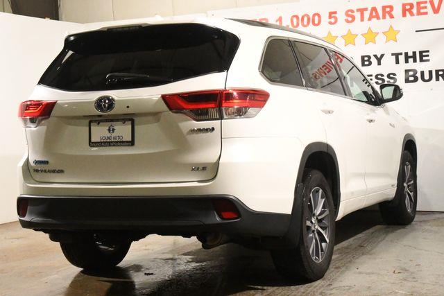 2018 Toyota Highlander Hybrid XLE photo
