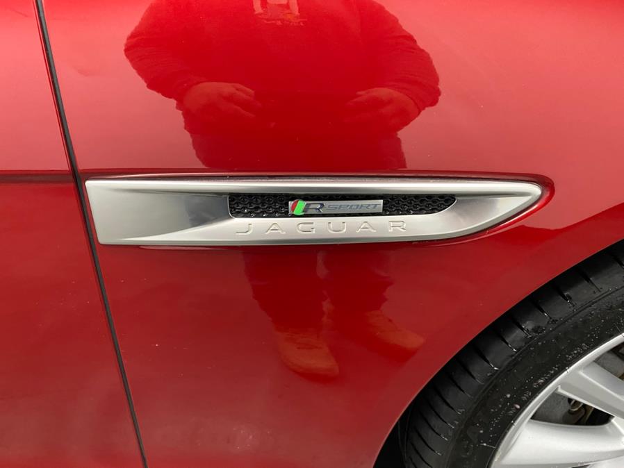 2017 Jaguar XF 35t R-Sport AWD photo