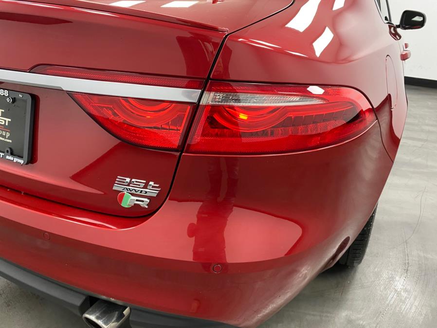 2017 Jaguar XF 35t R-Sport AWD photo