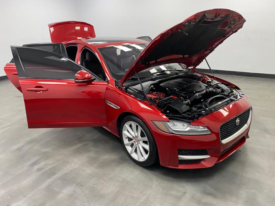 2017 Jaguar XF 35t R-Sport AWD photo