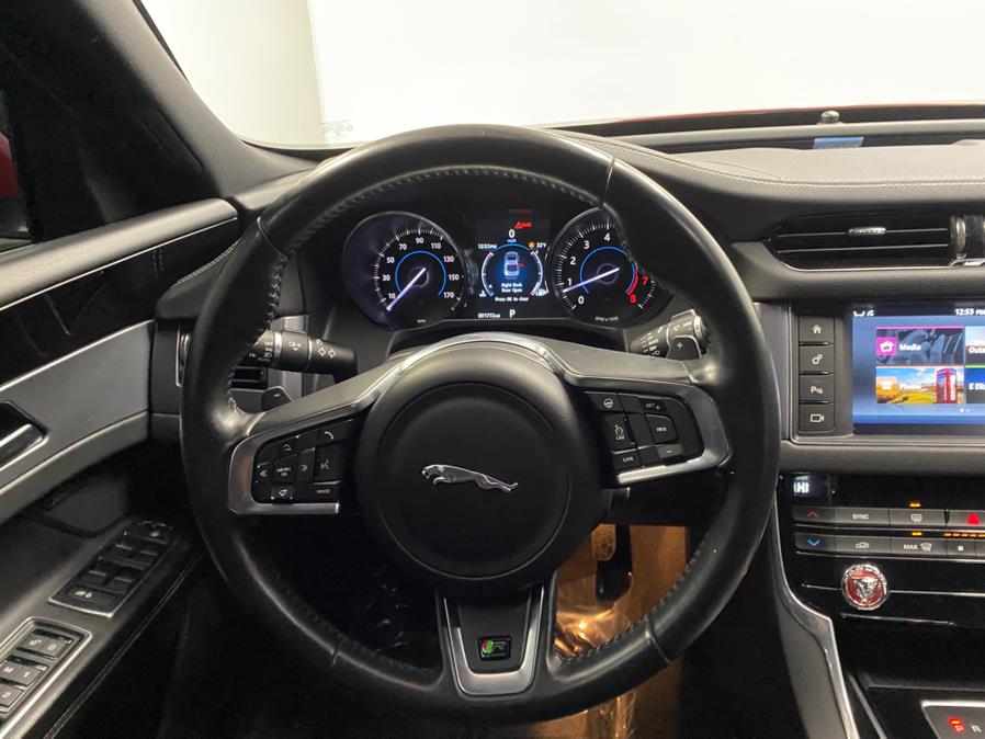 2017 Jaguar XF 35t R-Sport AWD photo