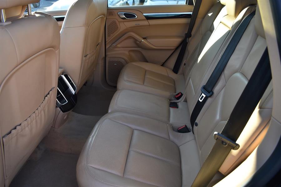 2014 Porsche Cayenne photo