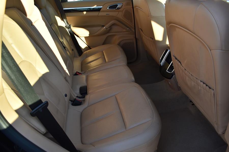 2014 Porsche Cayenne photo