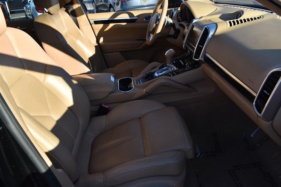2014 Porsche Cayenne photo