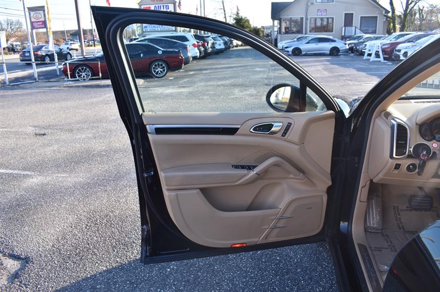 2014 Porsche Cayenne photo