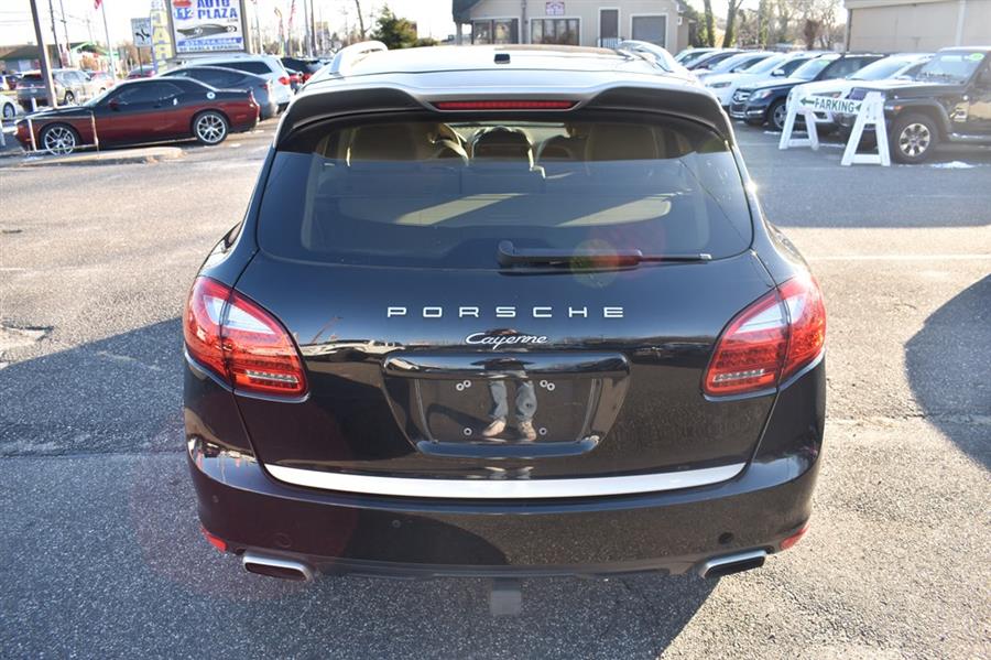 2014 Porsche Cayenne photo