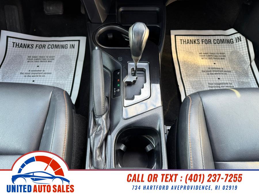 2016 Toyota RAV4 AWD 4dr SE (Natl) photo