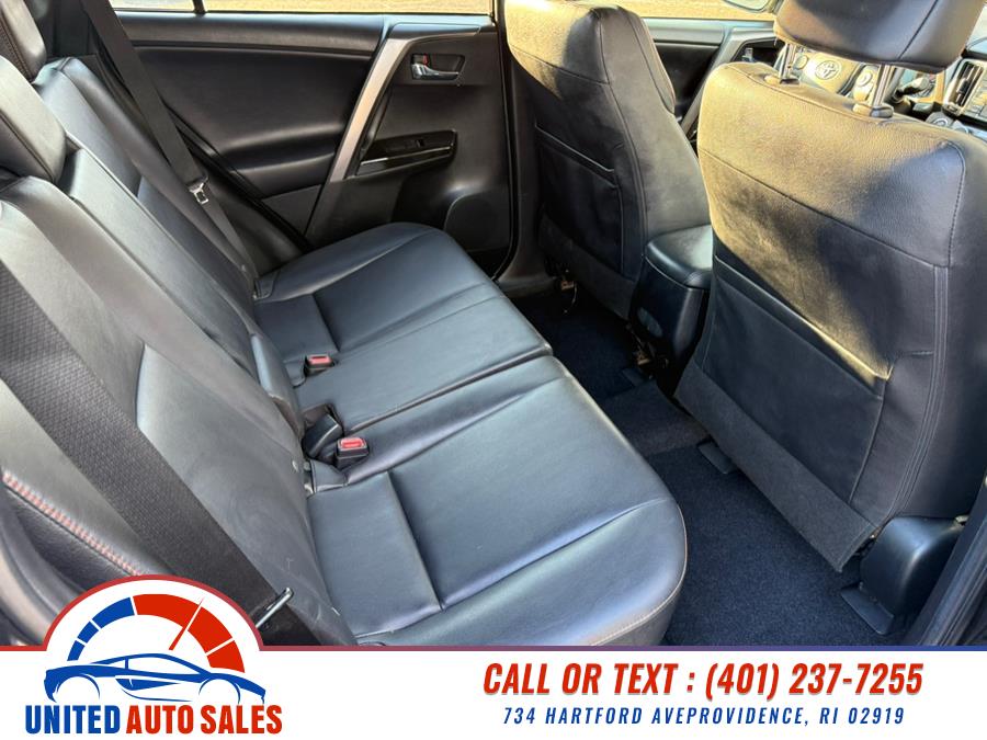 2016 Toyota RAV4 AWD 4dr SE (Natl) photo