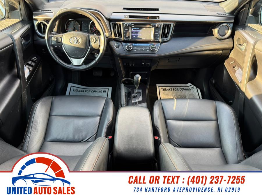 2016 Toyota RAV4 AWD 4dr SE (Natl) photo