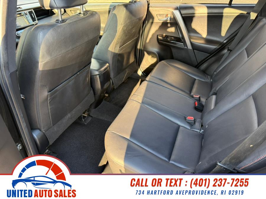 2016 Toyota RAV4 AWD 4dr SE (Natl) photo