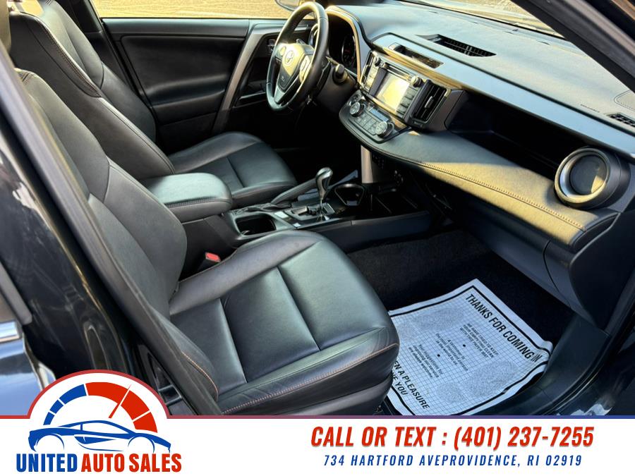 2016 Toyota RAV4 AWD 4dr SE (Natl) photo