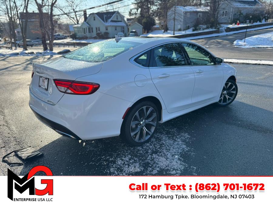2015 Chrysler 200 C photo