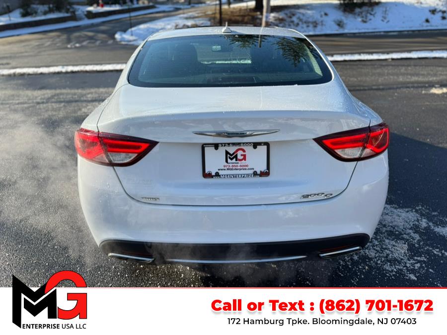 2015 Chrysler 200 C photo