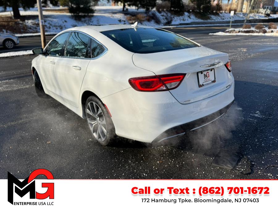 2015 Chrysler 200 C photo
