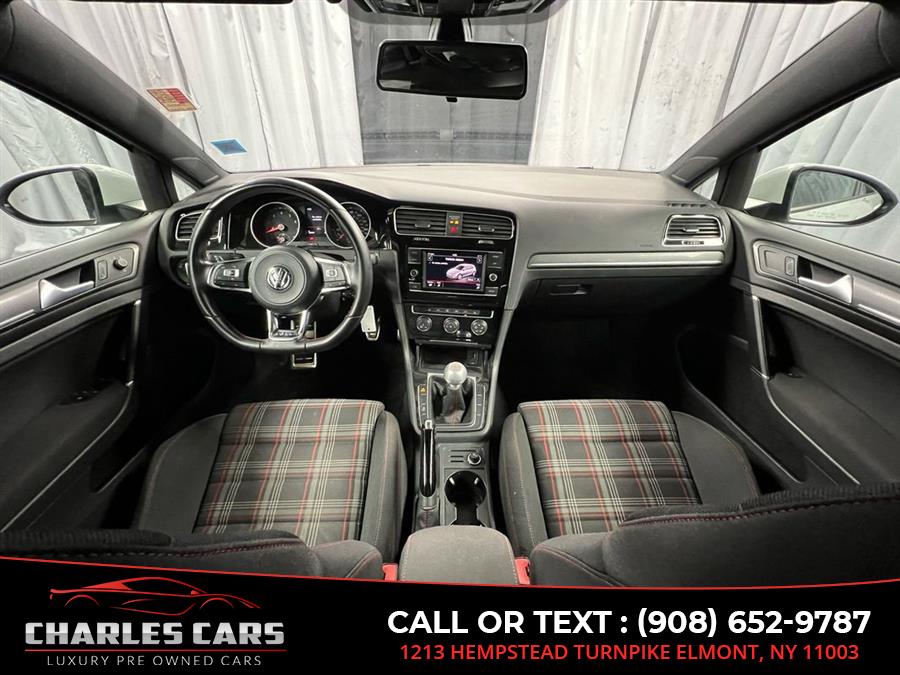 2019 Volkswagen Golf Gti S photo