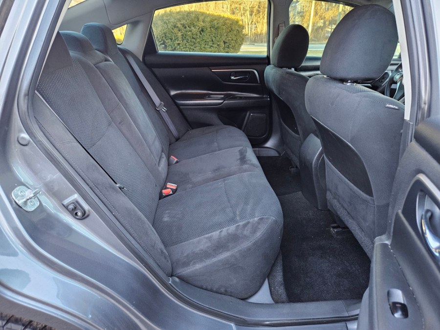 2015 Nissan Altima 4dr Sdn I4 2.5 SV photo