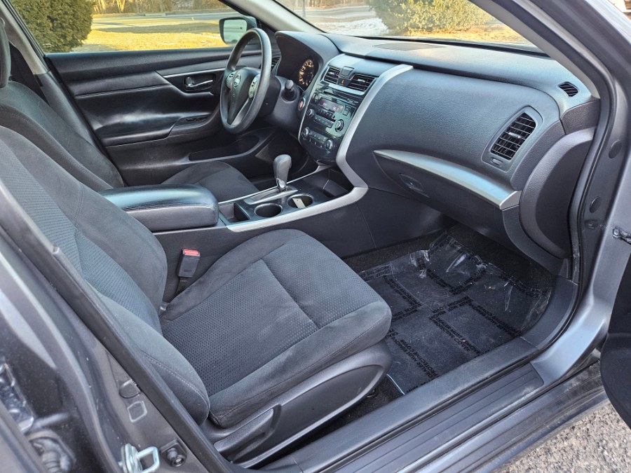 2015 Nissan Altima 4dr Sdn I4 2.5 SV photo