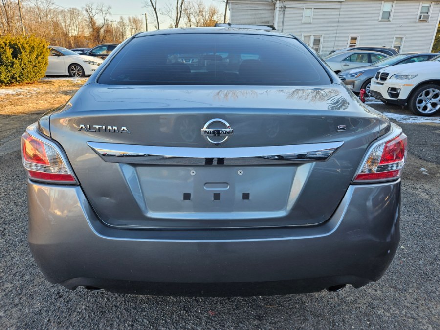 2015 Nissan Altima 4dr Sdn I4 2.5 SV photo