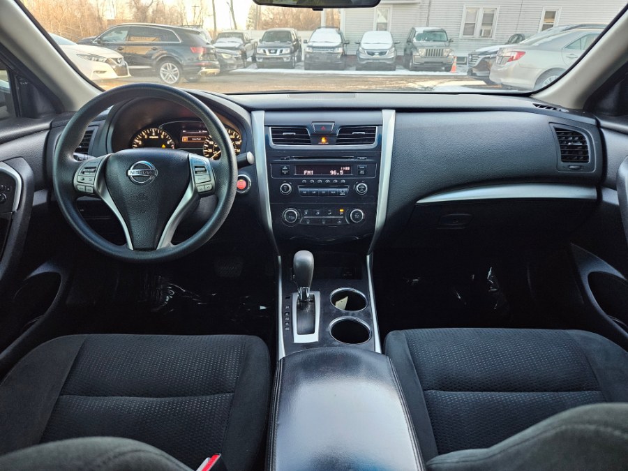 2015 Nissan Altima 4dr Sdn I4 2.5 SV photo