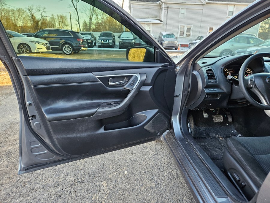 2015 Nissan Altima 4dr Sdn I4 2.5 SV photo