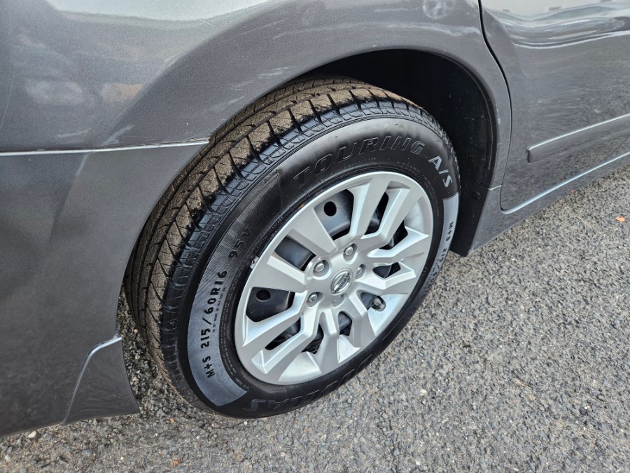 2015 Nissan Altima 4dr Sdn I4 2.5 SV photo