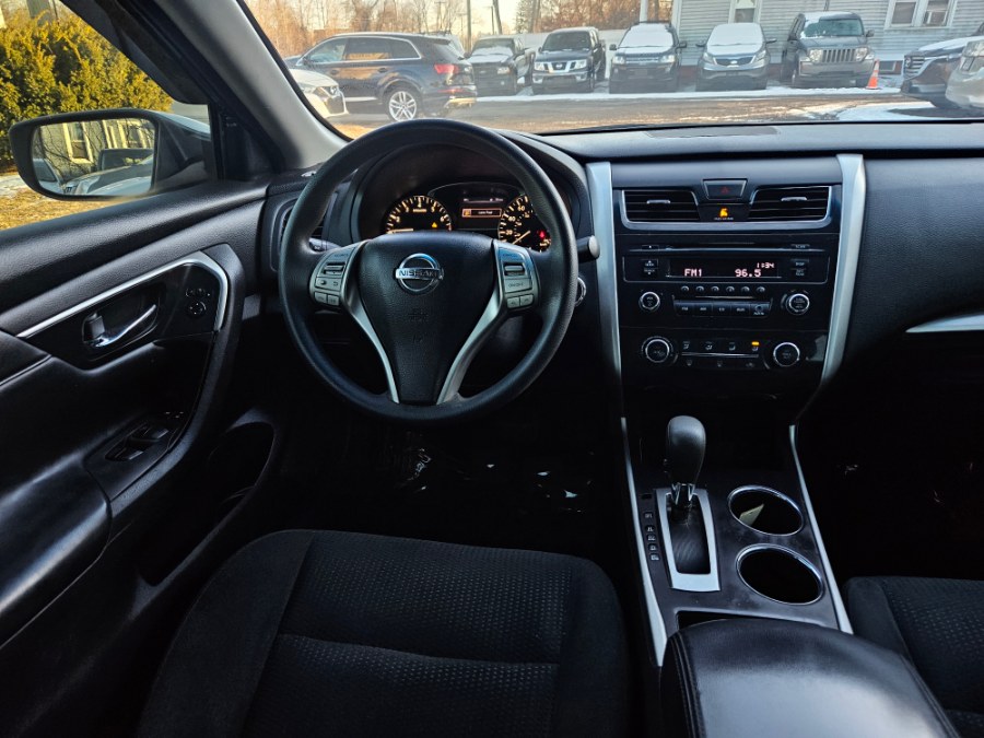 2015 Nissan Altima 4dr Sdn I4 2.5 SV photo