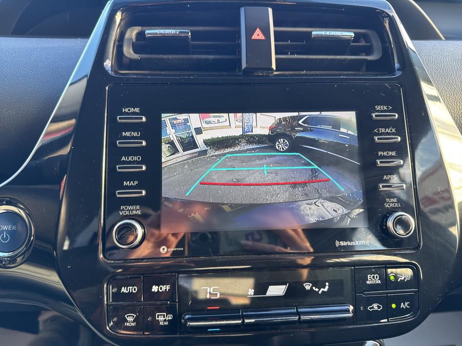 2022 Toyota Prius XLE photo