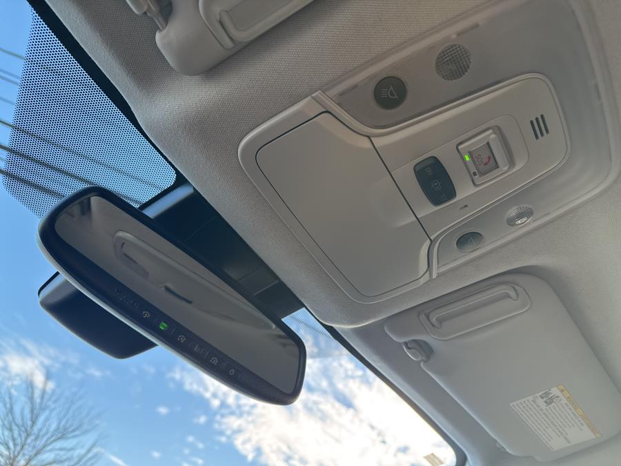 2022 Toyota Prius XLE photo