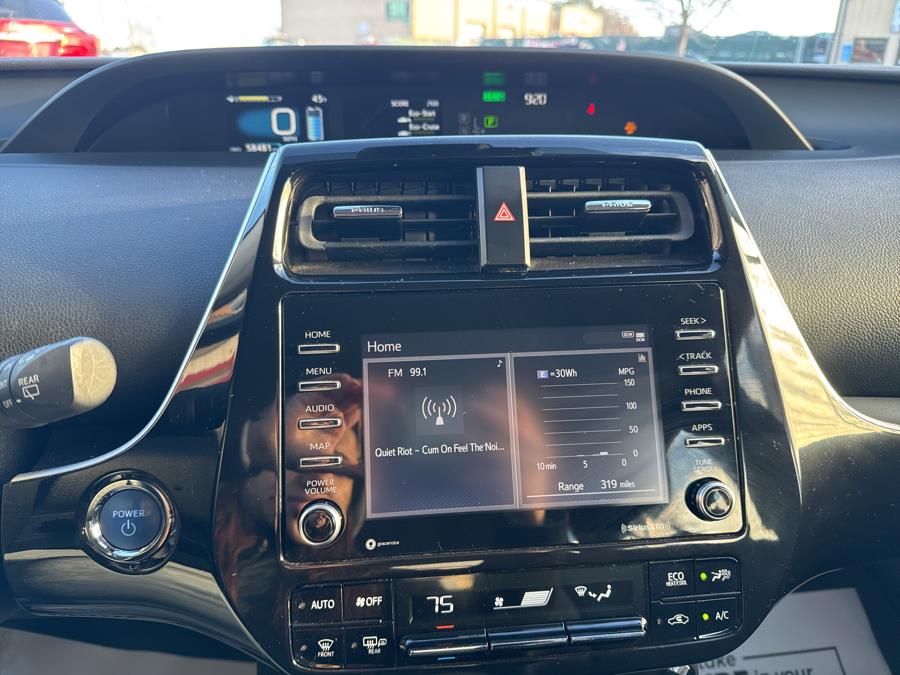 2022 Toyota Prius XLE photo