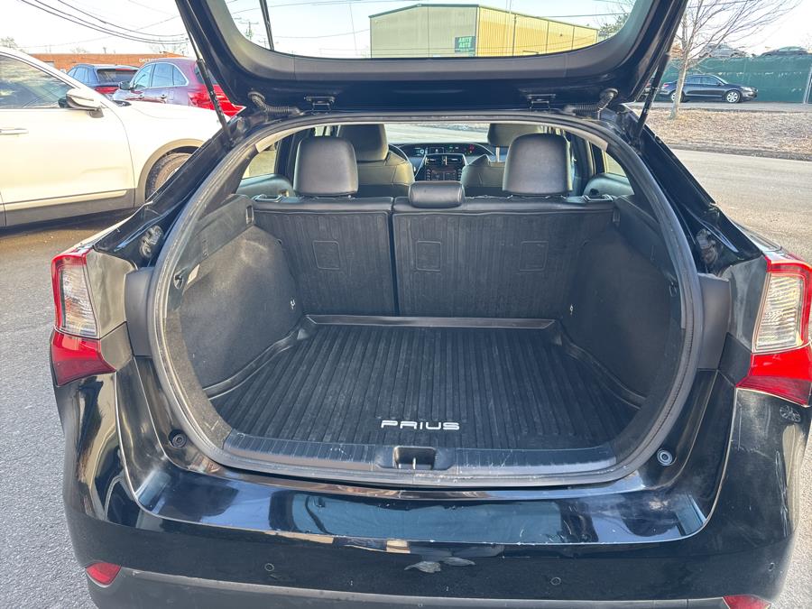 2022 Toyota Prius XLE photo