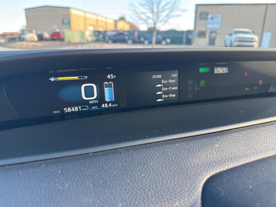 2022 Toyota Prius XLE photo