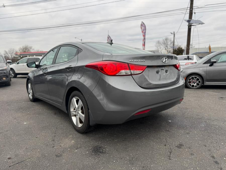 2013 Hyundai Elantra GLS photo